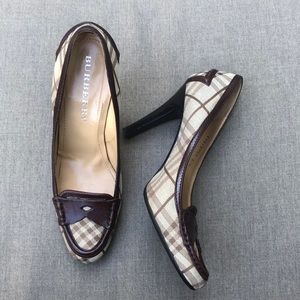 BURBERRY Signature Plaid Loafer Pump